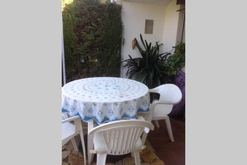 Casita Blanca Con Fibra Optica Y Piscina Cominutaria Villa Tossa de Mar Eksteriør bilde